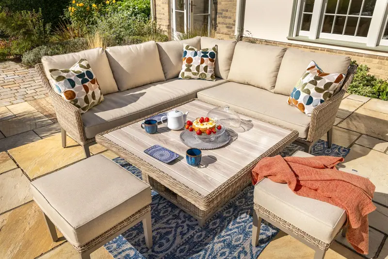 Arley Square Casual Outdoor Dining Set – Hartman 1
