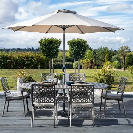 Avebury 6-Seat Oval Outdoor Dining Set | Hartman 1