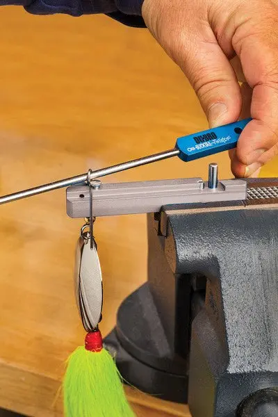 Dubro Bucktail Twister – Heavy-Duty Wire Twisting Tool For .051"–.062" Leaders 1