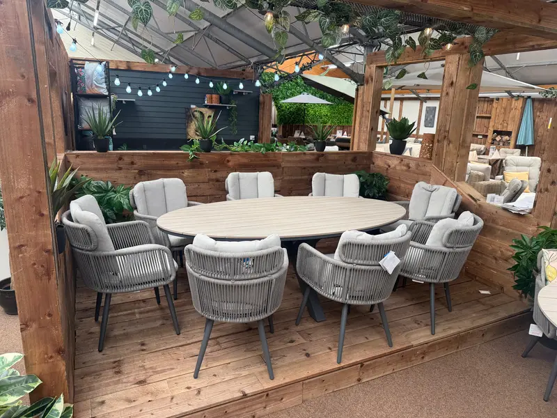 Garden Impressions Edison 8-Seat Dining Set With Grey Linares Chairs 1