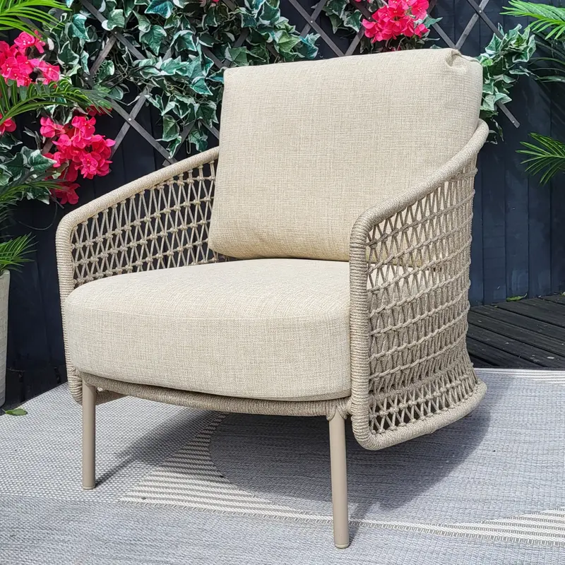 Puccini Ergonomic Outdoor Lounge Chair – 4 Seasons 1